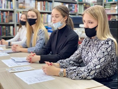 В Покровской гимназии состоялся профориентационный семинар для студентов университета