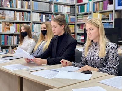 В Покровской гимназии состоялся профориентационный семинар для студентов университета