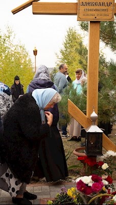 Совершена панихида по протоиерею Александру Растопшину