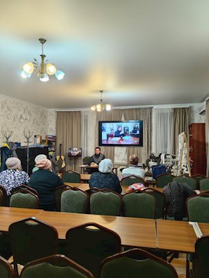 В библейских группах Саратовской епархии проходят занятия по изучению Священного Писания