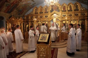 Крещальная Литургия в Свято-Троицком соборе Саратова