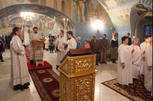 Крещальная Литургия в Свято-Троицком соборе Саратова