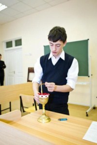 Первый епархиальный конкурс алтарников