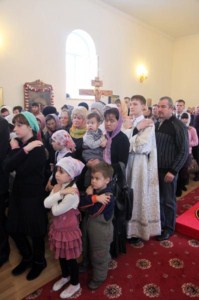 Божественная литургия в храме в честь Казанской иконы Божией Матери п. Татищево