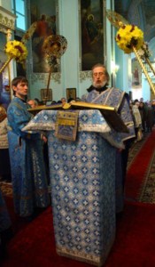 Божественная литургия и панихида в Духосошественском кафедральном соборе г. Саратова