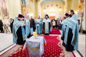 В Покровский храм Саратова принесены мощи святителя Луки (Войно-Ясенецкого)