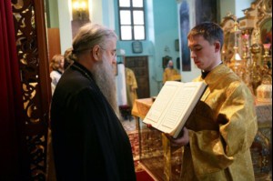 Всенощное бдение в Духосошественском кафедральном соборе Саратова