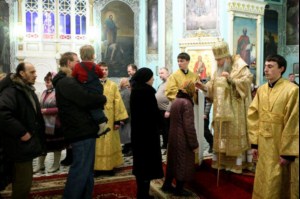 Всенощное бдение в Духосошественском кафедральном соборе Саратова