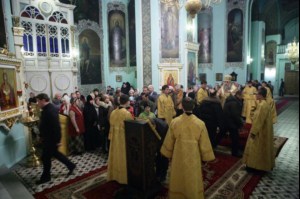 Всенощное бдение в Духосошественском кафедральном соборе Саратова