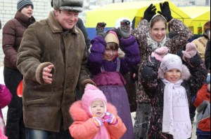 Празднование Масленицы в Георгиевском храме Саратова