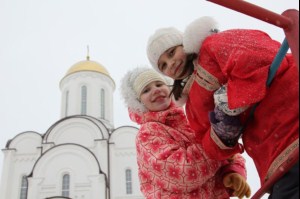 Празднование Масленицы в Георгиевском храме Саратова