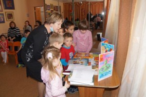 Воспитанников приюта «Маленькая страна» поздравили с Днем православной книги