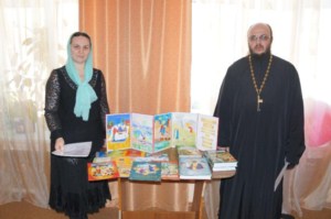 Воспитанников приюта «Маленькая страна» поздравили с Днем православной книги