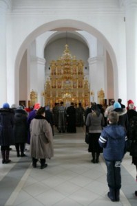 Великое повечерие с чтением покаянного канона преподобного Андрея Критского в Свято-Троицком кафедральном соборе Вольска