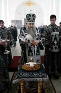 Литургия Преждеосвященных Даров в Свято-Троицком кафедральном соборе Вольска