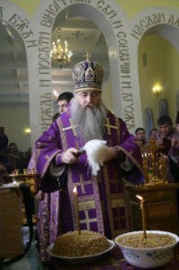 Божественная литургия в храме во имя святых мучениц Веры, Надежды, Любови и матери их Софии п. Светлый Татищевского района
