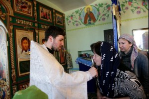 Божественная литургия в храме во имя преподобного Сергия Радонежского п. Сергиевский Саратовского района