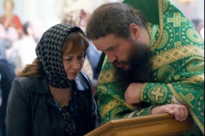 Божественная литургия в храме в честь Покрова Пресвятой Богородицы Саратова