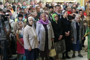 Божественная литургия в храме в честь Покрова Пресвятой Богородицы Саратова