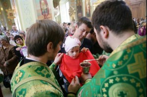 Божественная литургия в храме в честь Покрова Пресвятой Богородицы Саратова