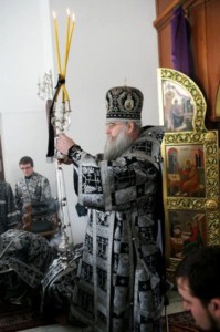 Литургия Преждеосвященных Даров в храме в честь иконы Божией Матери «Утоли моя печали» Саратова