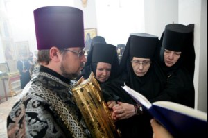 Литургия Преждеосвященных Даров в Свято-Алексиевском женском монастыре Саратова