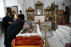 Накануне Пасхи Митрополит Лонгин посетил ряд приходов