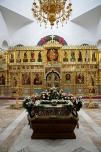 Накануне Пасхи Митрополит Лонгин посетил ряд приходов