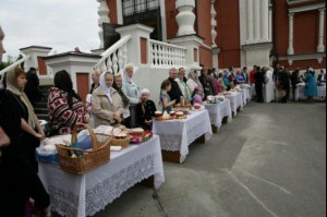 Накануне Пасхи Митрополит Лонгин посетил ряд приходов