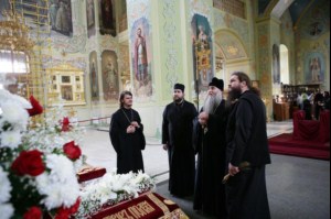 Накануне Пасхи Митрополит Лонгин посетил ряд приходов