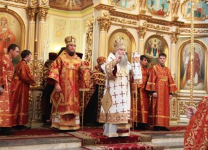 Всенощное бдение в храме в честь Покрова Пресвятой Богородицы г.Саратова
