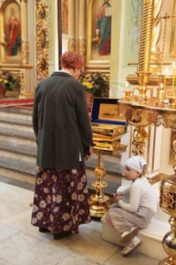 Всенощное бдение в храме в честь Покрова Пресвятой Богородицы г.Саратова