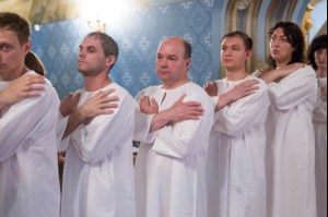 Крещальная Литургия в Свято-Троицком соборе Саратова