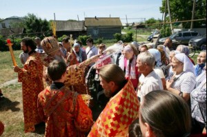 Божественная литургия в храме в честь Владимирской иконы Божией Матери с. Багаевка Саратовского района