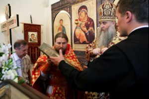 Божественная литургия в храме в честь Владимирской иконы Божией Матери с. Багаевка Саратовского района