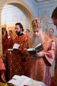 Крещальная Литургия в Свято-Троицком соборе Саратова