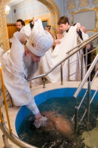 Крещальная Литургия в Свято-Троицком соборе Саратова