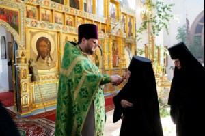 Божественная литургия в Свято-Алексиевском женском монастыре г. Саратова
