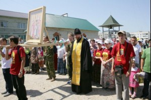 Крестный ход в Вавилов Дол начался
