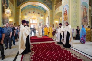 Всенощное бдение в Покровском храме Саратова