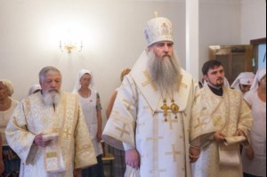 Божественная литургия в Крестовоздвиженском храме г. Саратова