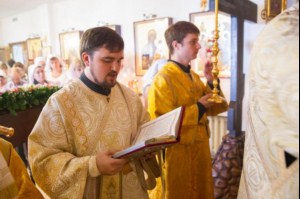 Божественная литургия в Крестовоздвиженском храме г. Саратова