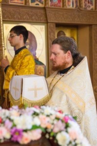Божественная литургия в Крестовоздвиженском храме г. Саратова