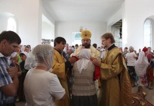 Божественная Литургия в храме святых первоверховных апостолов Петра и Павла г.Красноармейска