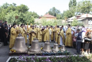 Божественная Литургия в храме святых первоверховных апостолов Петра и Павла г.Красноармейска