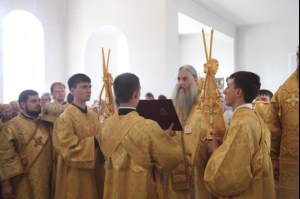 Божественная Литургия в храме святых первоверховных апостолов Петра и Павла г.Красноармейска