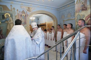 Крещальная Литургия в Свято-Троицком соборе г. Саратова