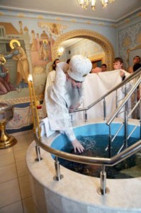 Крещальная Литургия в Свято-Троицком соборе г. Саратова