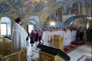 Крещальная Литургия в Свято-Троицком соборе г. Саратова