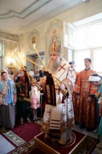 Божественная литургия в храме во имя великомученика и целителя Пантелеимона